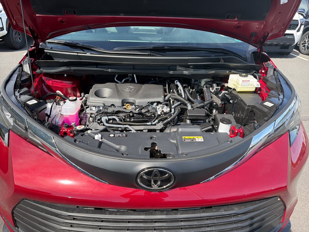 New 2026 Toyota Sienna XLE FWD image 11