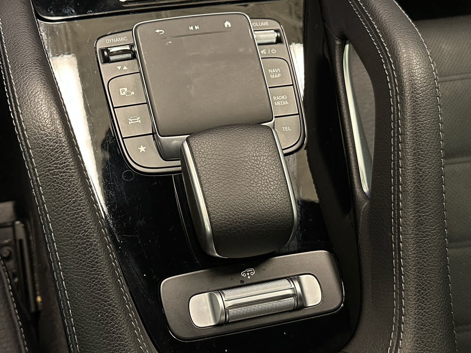 Used 2024 Mercedes-Benz GLS 450 4MATIC image 31