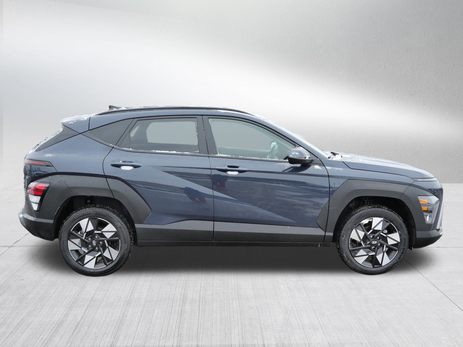Certified 2025 Hyundai Kona SEL image 8
