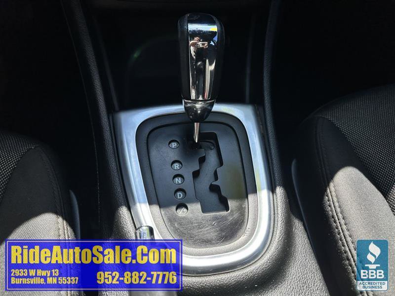 Used 2013 Dodge Avenger SXT w/ Rallye Appearance Group FWD image 19