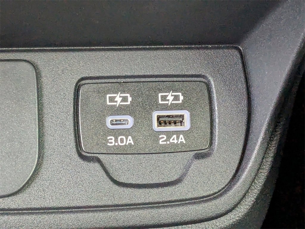 Certified 2024 Subaru Ascent Limited w/ Technology Package image 16