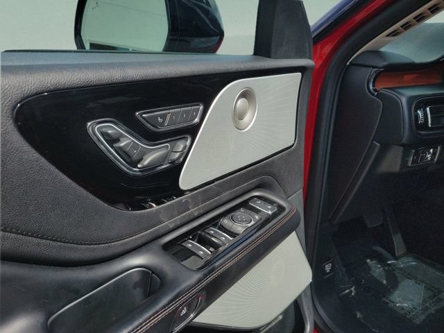 Used 2020 Lincoln Aviator Reserve w/ Equipment Group 202A AWD/4WD image 18