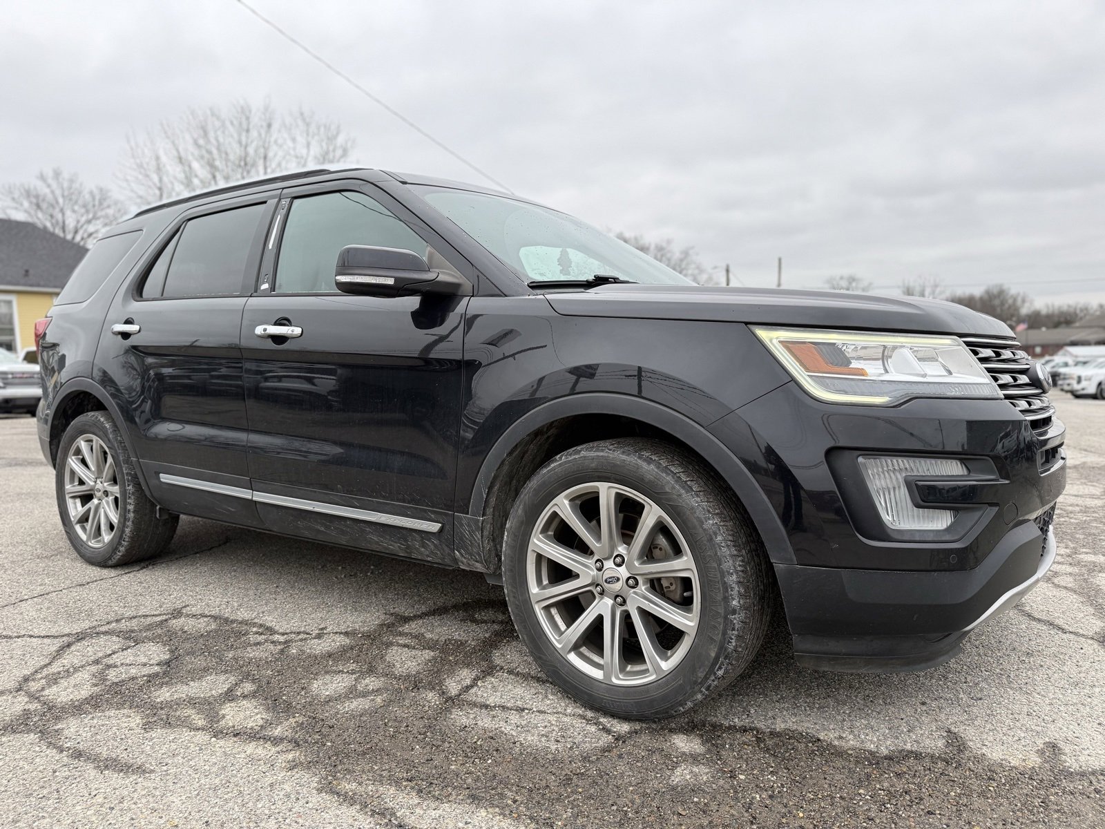 Used 2017 Ford Explorer Limited image 10