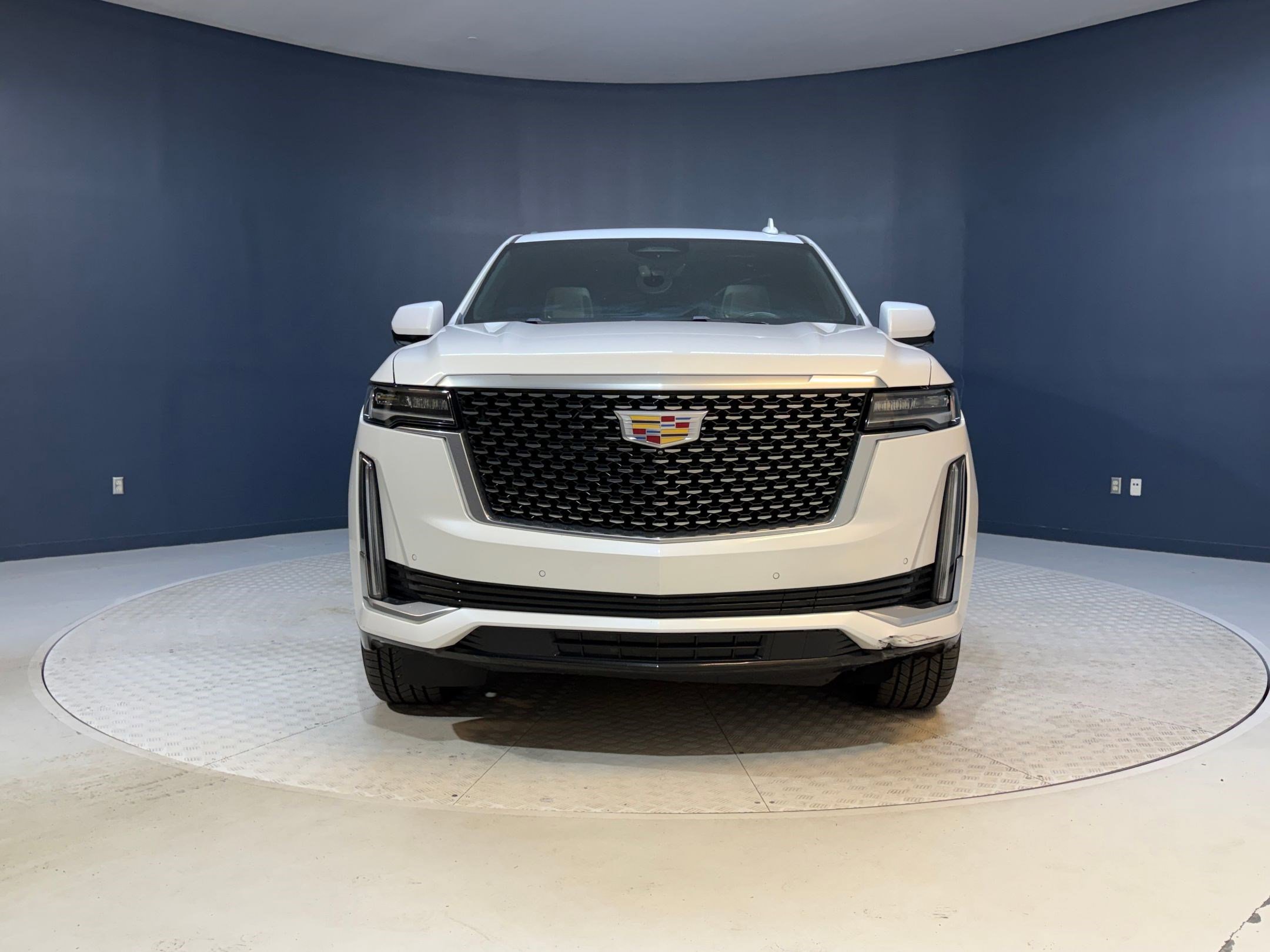 Used 2023 Cadillac Escalade Premium Luxury image 6