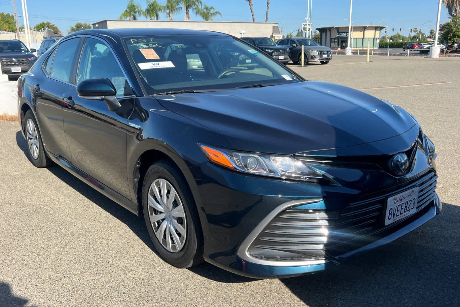 Used 2021 Toyota Camry LE FWD image 3