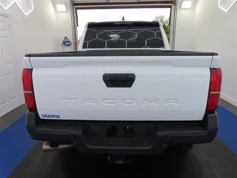 Used 2024 Toyota Tacoma SR RWD image 9