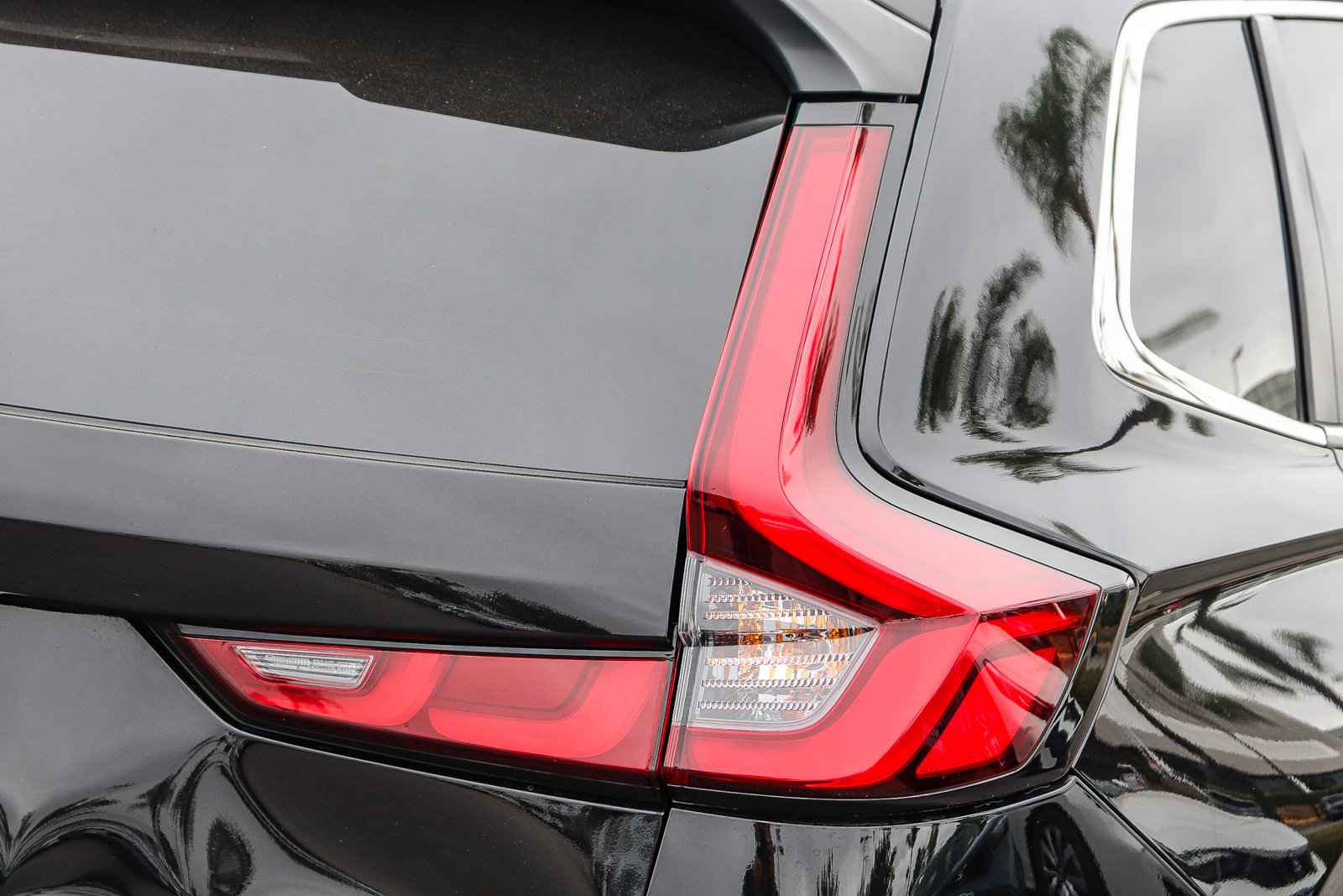 Used 2025 Honda CR-V LX image 9