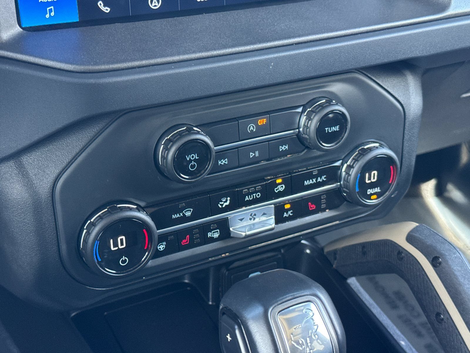 Used 2025 Ford Bronco Badlands AWD/4WD image 27