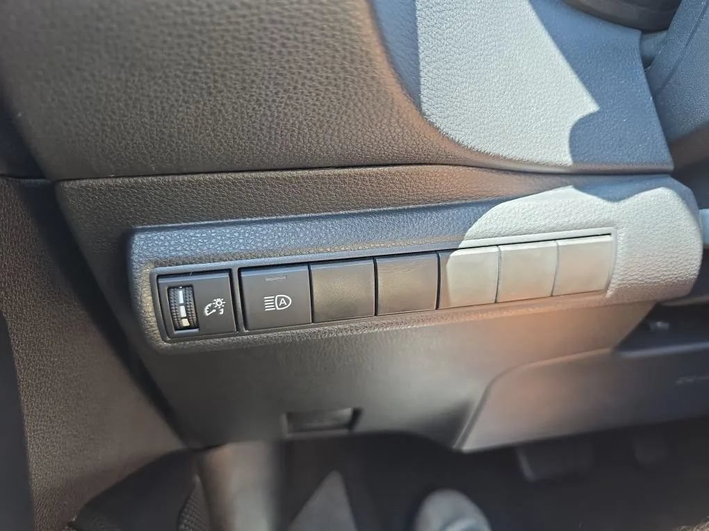 Used 2021 Toyota Corolla SE FWD image 21