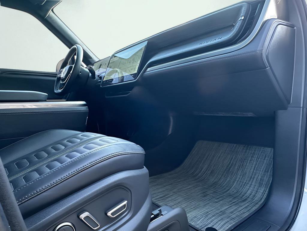 Used 2022 Rivian R1S Adventure image 44