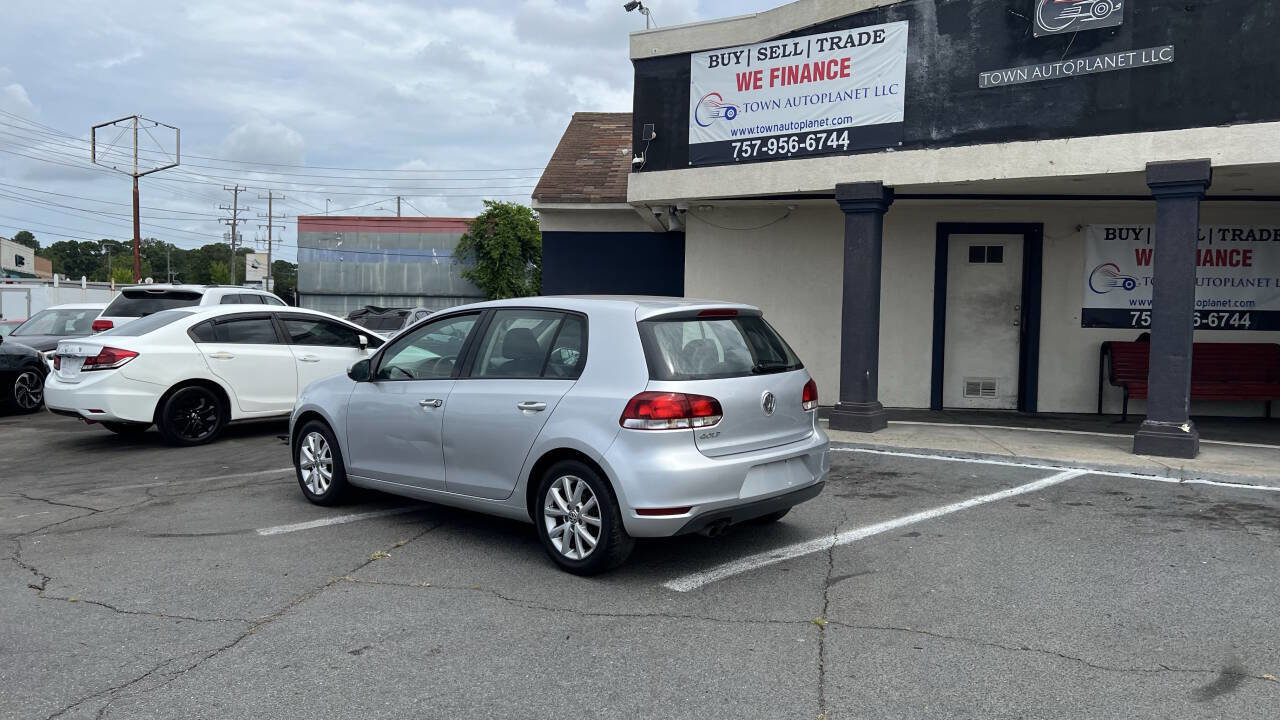 Used 2013 Volkswagen Golf 4-Door image 8