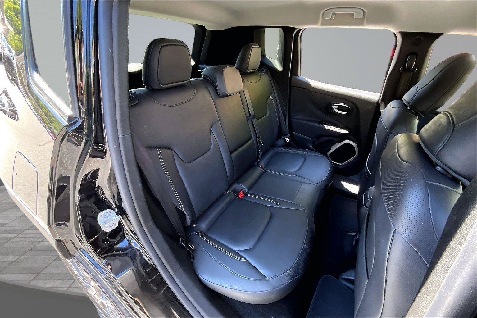 Used 2015 Jeep Renegade Limited AWD/4WD image 27