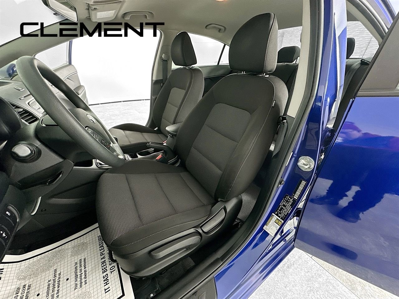 Used 2017 Kia Forte LX image 27