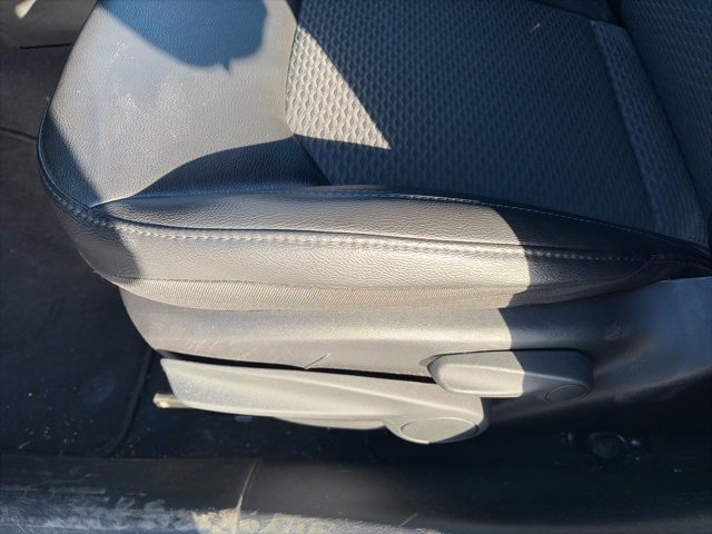 Used 2025 Jeep Compass Latitude w/ Altitude Special Edition image 18