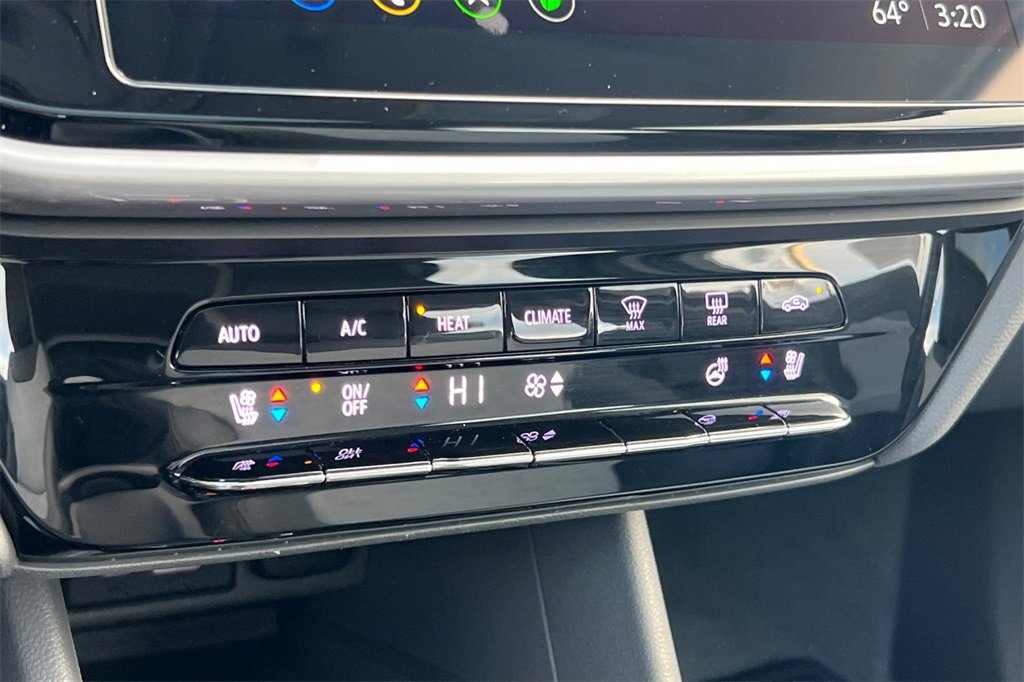 Used 2023 Chevrolet Bolt EUV Premier w/ Sun & Sound Package image 21