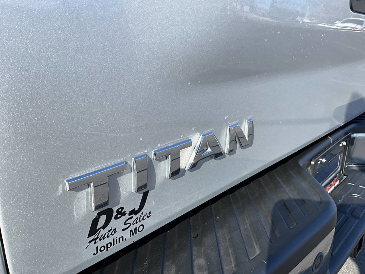 Used 2013 Nissan Titan SV w/ SV Premium Utility Pkg image 40