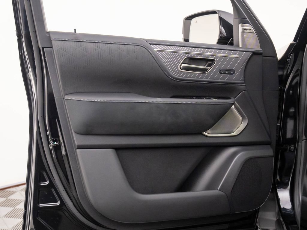 New 2026 INFINITI QX80 Autograph w/ Premium Cargo Package image 12