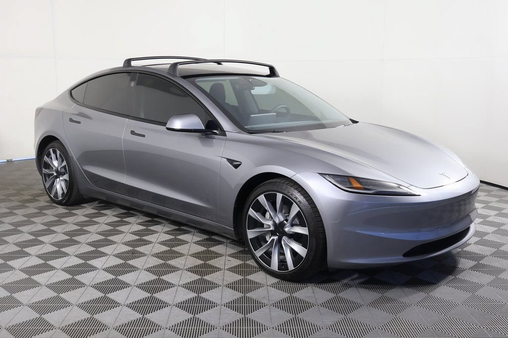 Used 2025 Tesla Model 3 Long Range AWD/4WD image 3