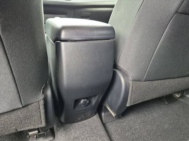 Used 2018 Toyota RAV4 LE w/ All Weather Liner Package AWD/4WD image 17
