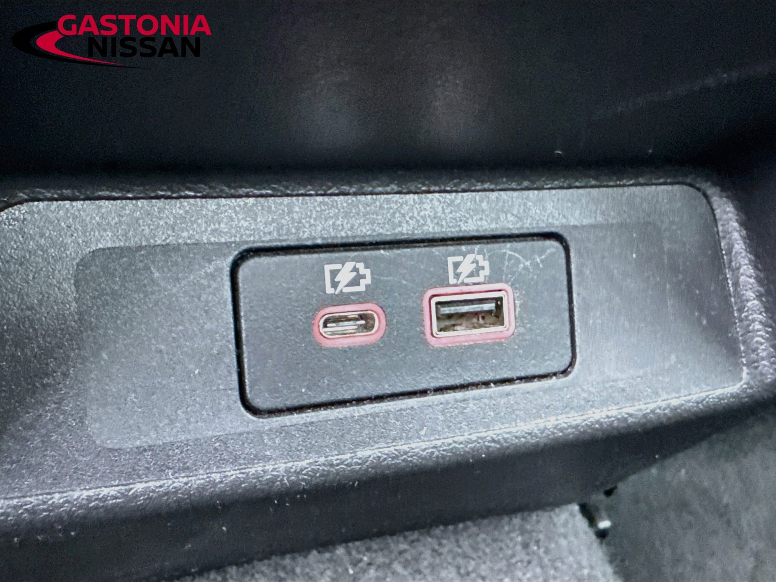 Used 2024 Nissan Altima 2.5 SV FWD image 32