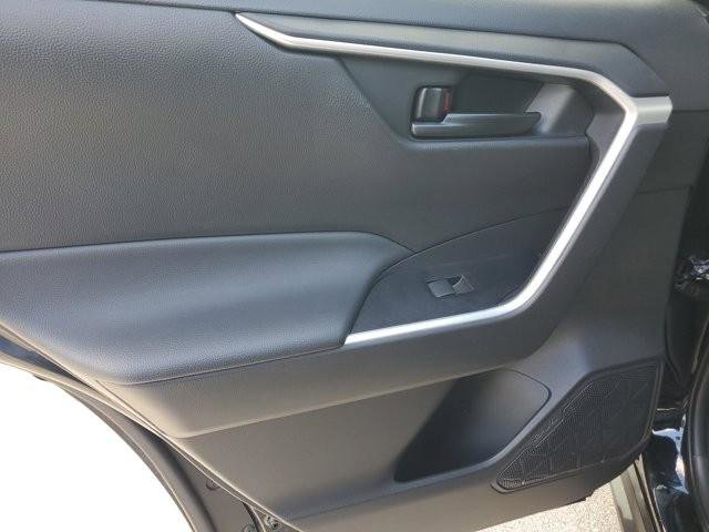 Used 2024 Toyota RAV4 LE image 21
