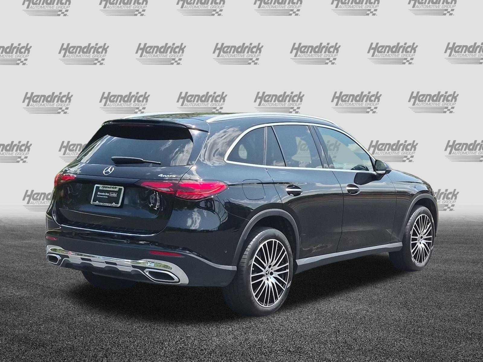 Used 2023 Mercedes-Benz GLC 300 4MATIC image 10