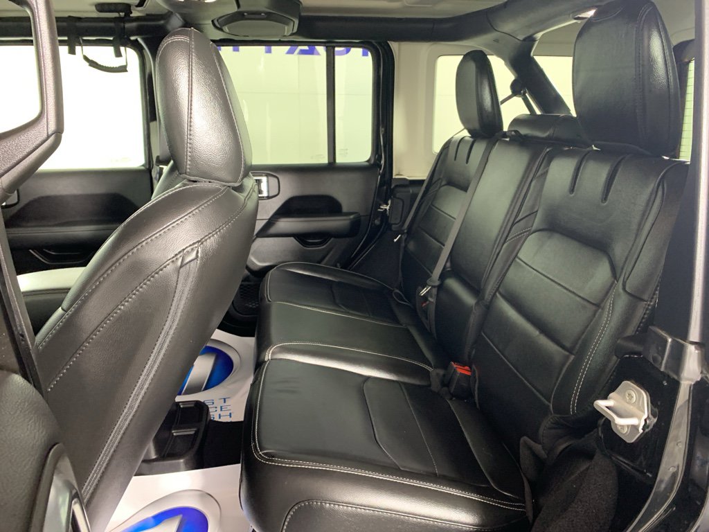 Used 2022 Jeep Wrangler Unlimited Sahara w/ Cold Weather Group image 32