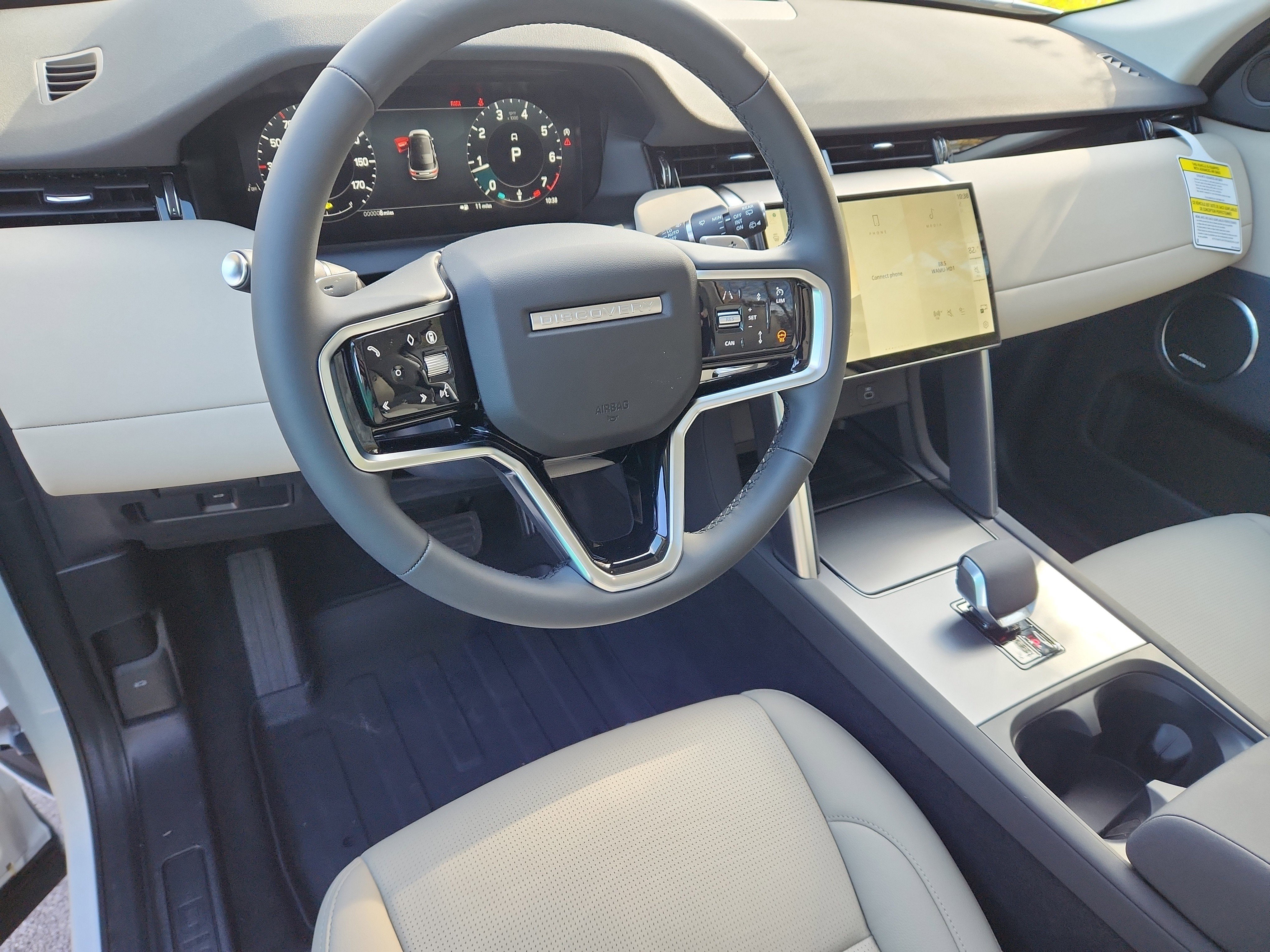 New 2025 Land Rover Discovery Sport S image 16