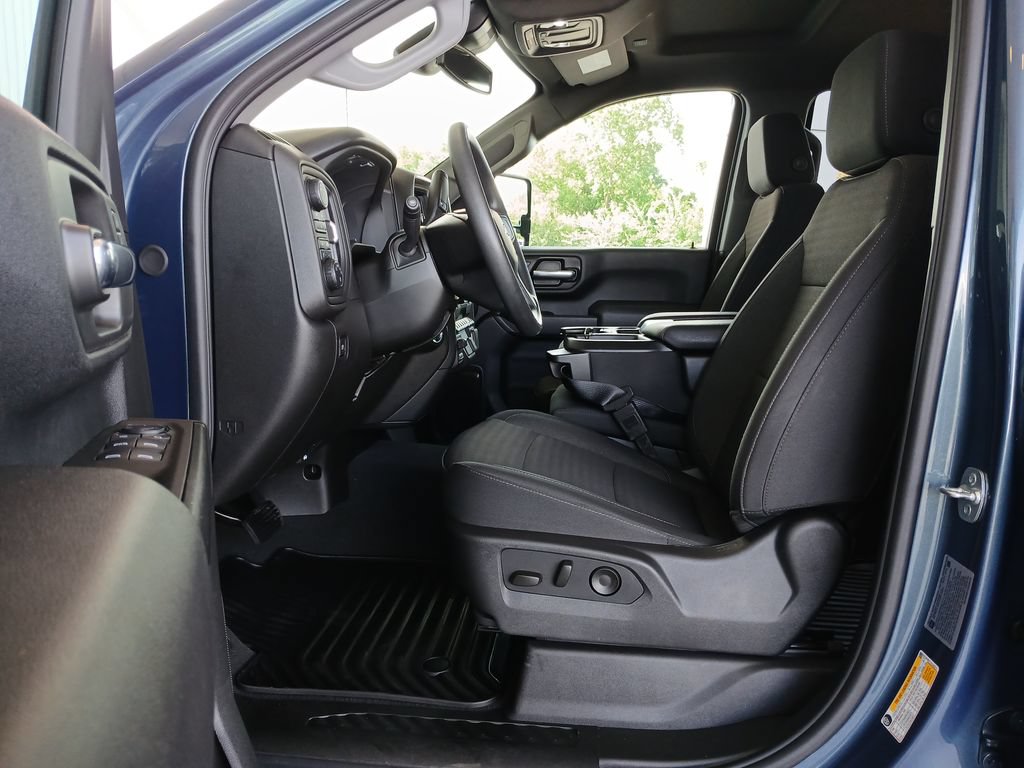 Certified 2025 Chevrolet Silverado 2500 Custom w/ Custom Value Package AWD/4WD image 20