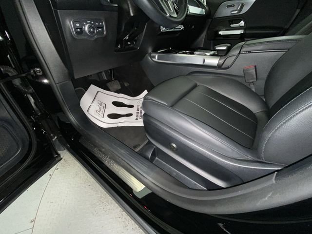 Used 2023 Mercedes-Benz GLB 250 image 12