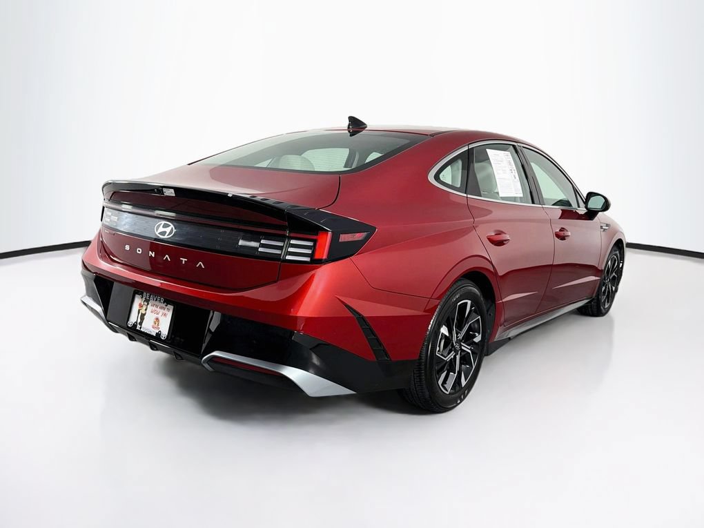 Used 2025 Hyundai Sonata SEL FWD image 10