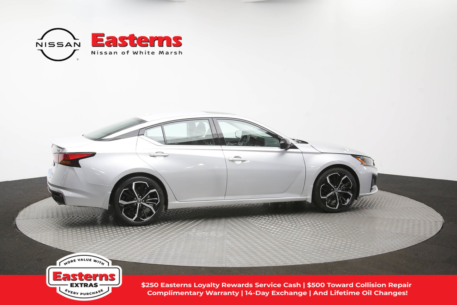 Used 2023 Nissan Altima 2.5 SR w/ SR Premium Package FWD image 42