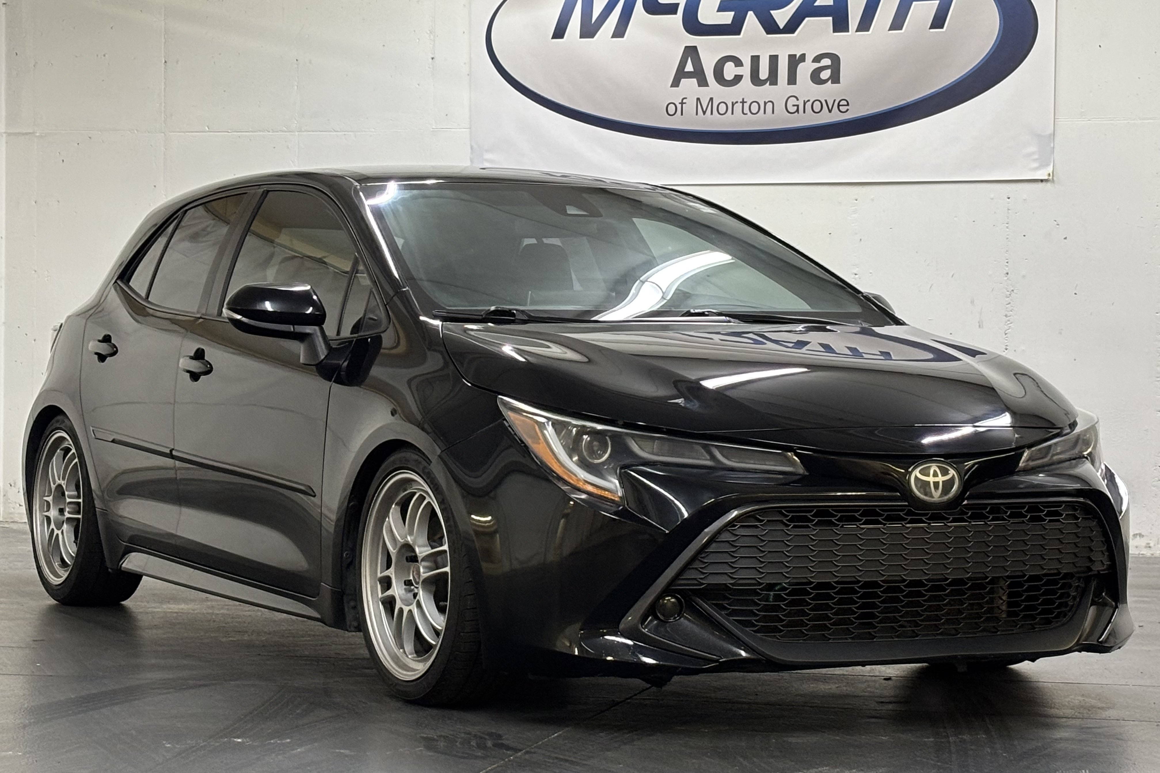 Used 2019 Toyota Corolla SE w/ Body Protection Package FWD image 2