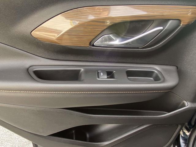 Used 2020 GMC Terrain SLE w/ Driver Convenience Package image 12