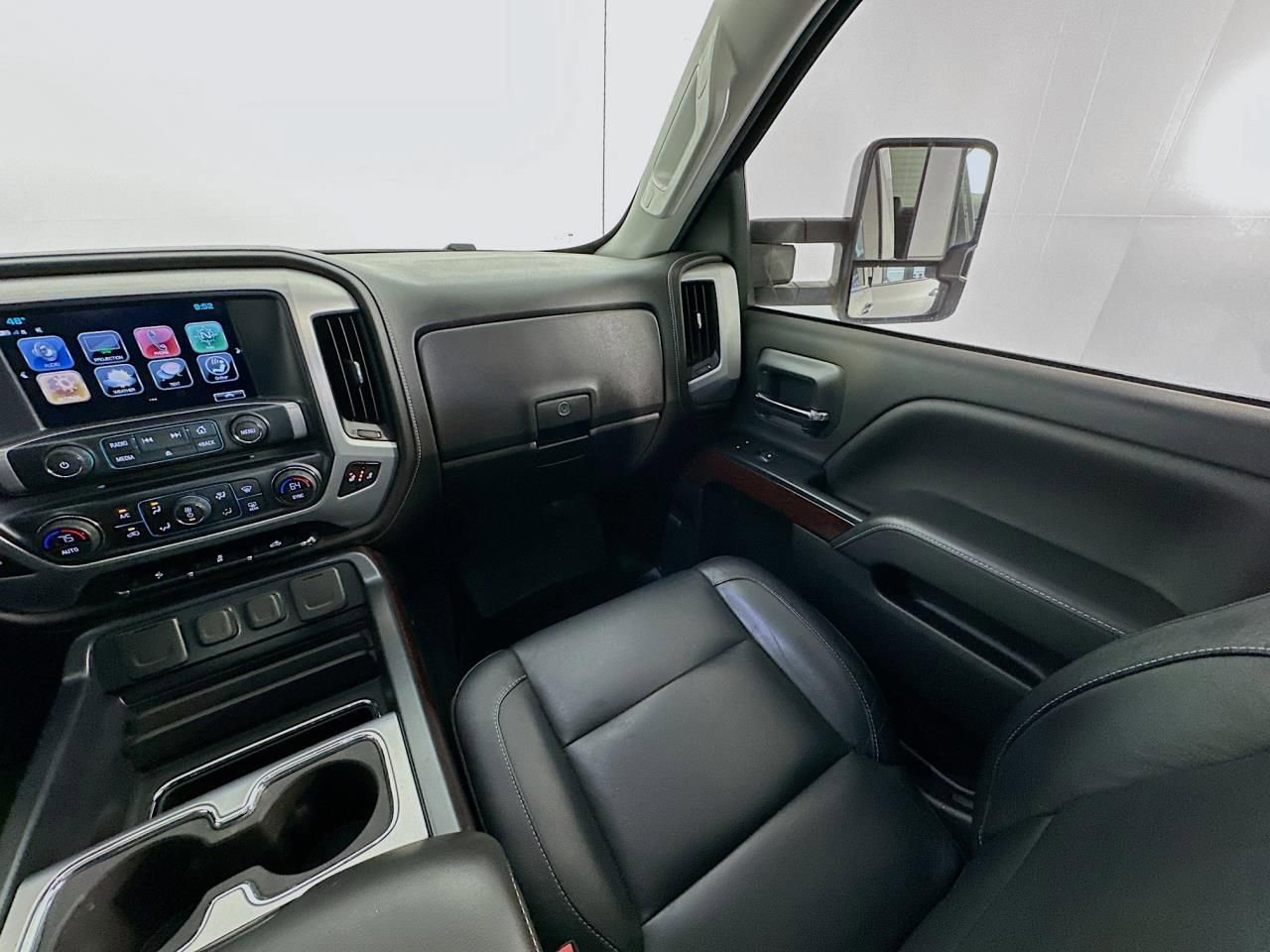 Used 2018 GMC Sierra 1500 SLT w/ SLT Premium Package AWD/4WD image 12