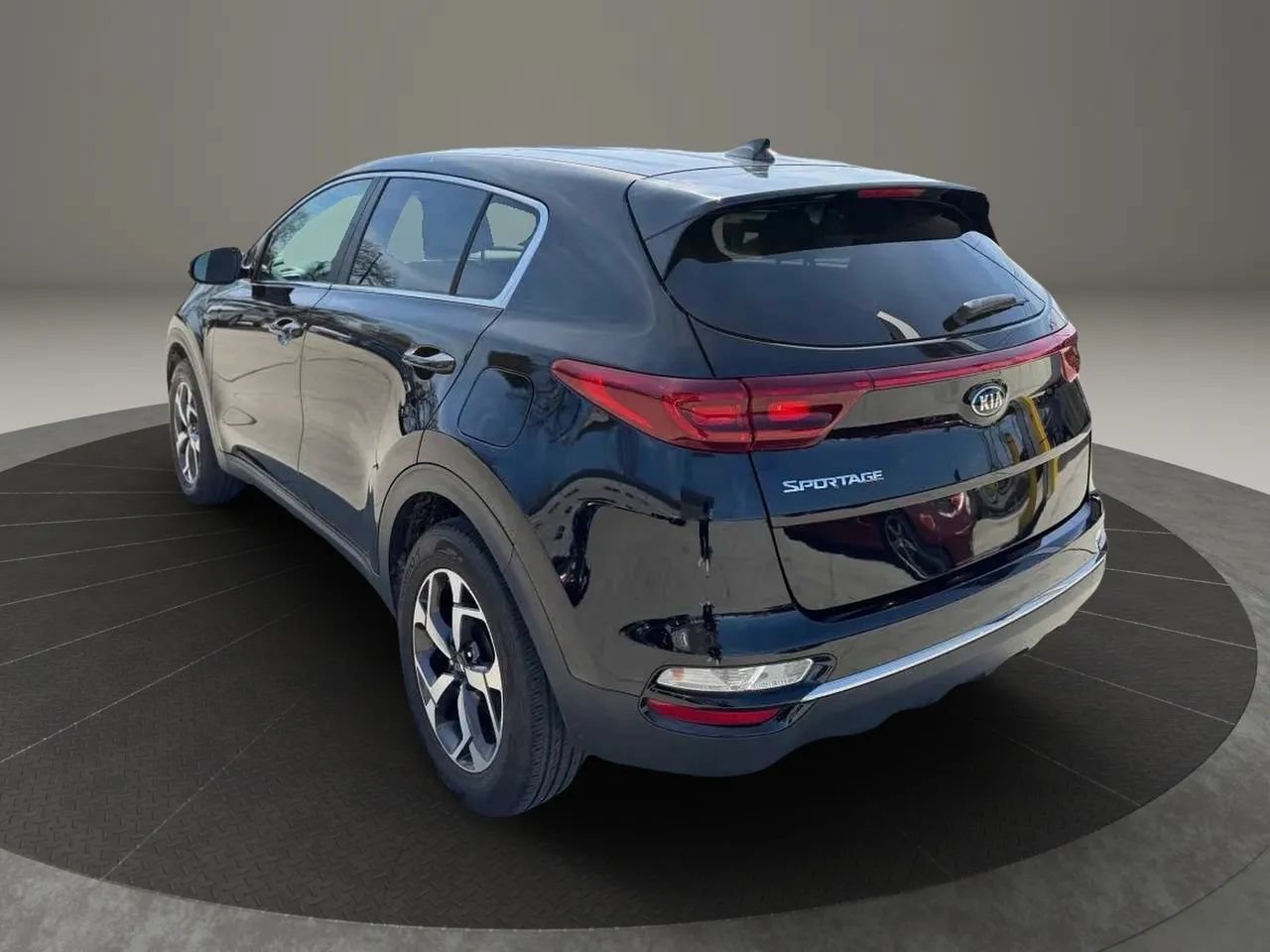 Used 2020 Kia Sportage LX w/ LX Popular Package AWD/4WD image 5