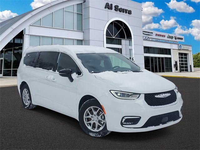 New 2026 Chrysler Pacifica Select
