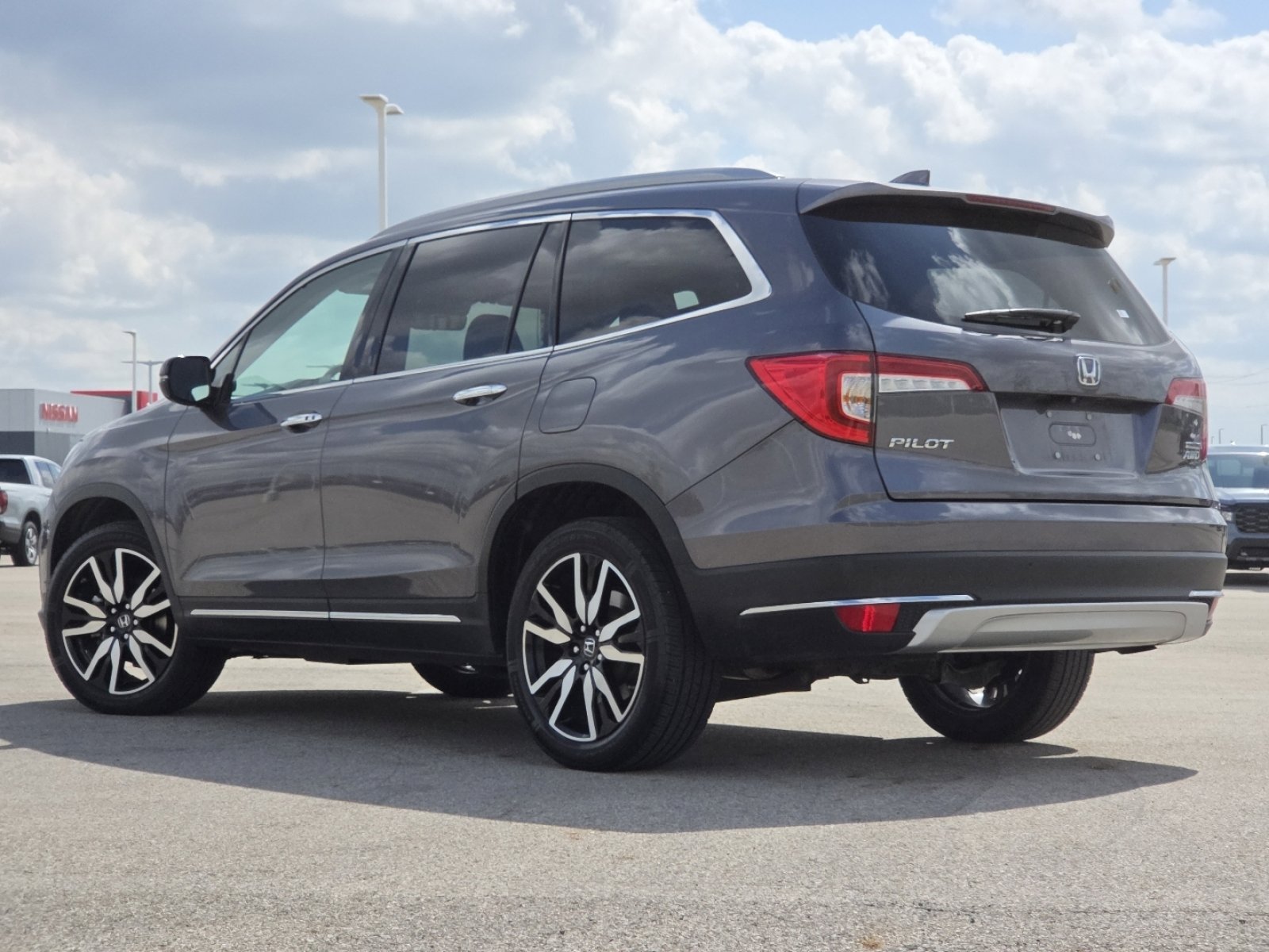 Used 2021 Honda Pilot Touring image 17