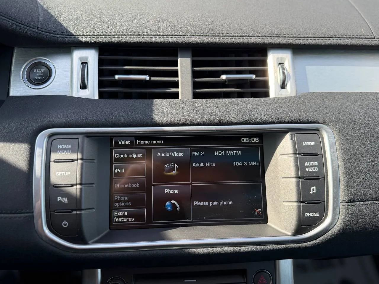 Used 2015 Land Rover Range Rover Evoque Pure image 35