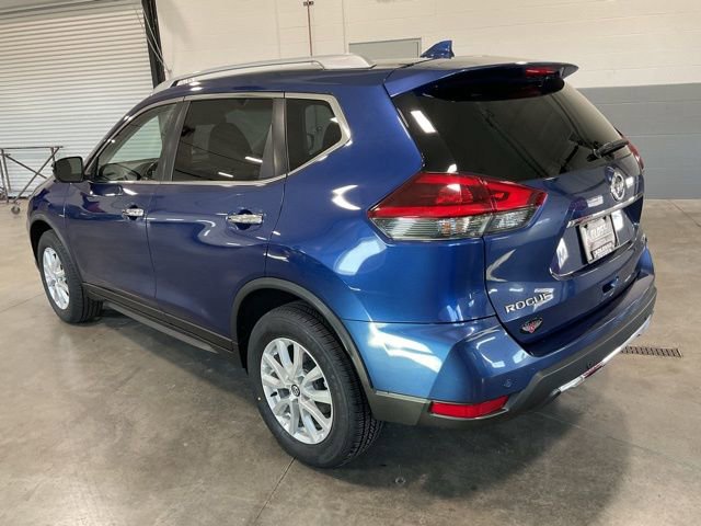 Used 2020 Nissan Rogue SV image 4