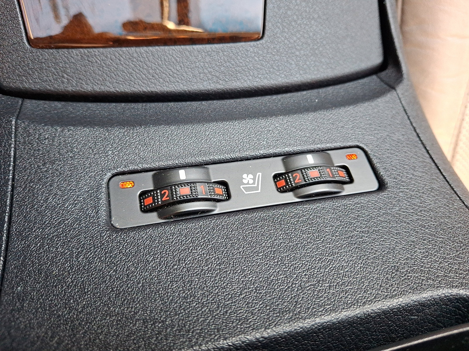 Used 2012 Lexus ES 350 image 25