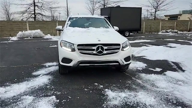 Used 2018 Mercedes-Benz GLC 300 4MATIC image 3