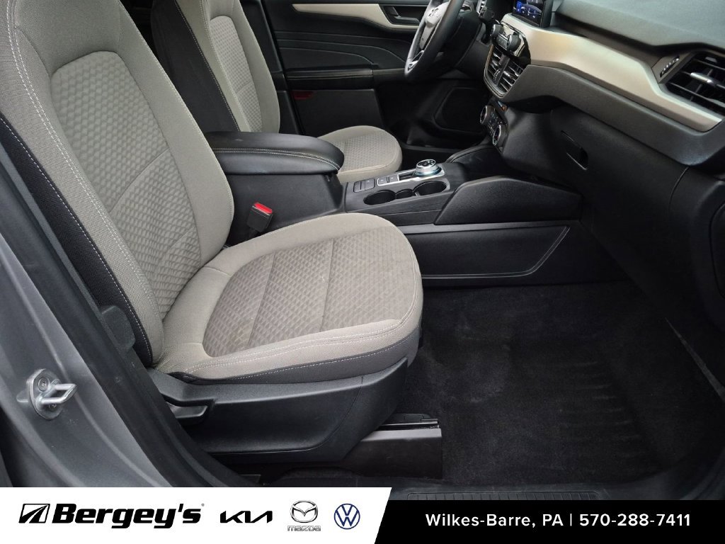 Used 2022 Ford Escape SE w/ Convenience Package FWD image 34