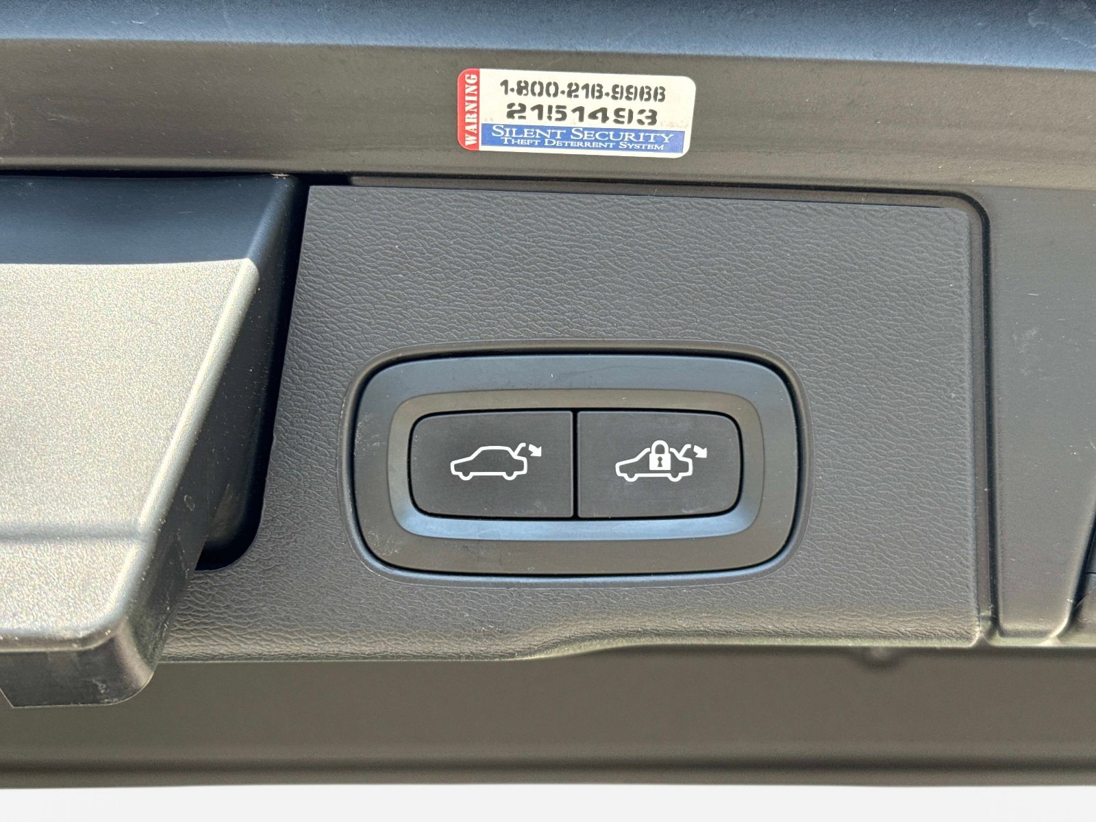 Used 2018 Volvo XC60 T5 Momentum w/ Convenience Package AWD/4WD image 13