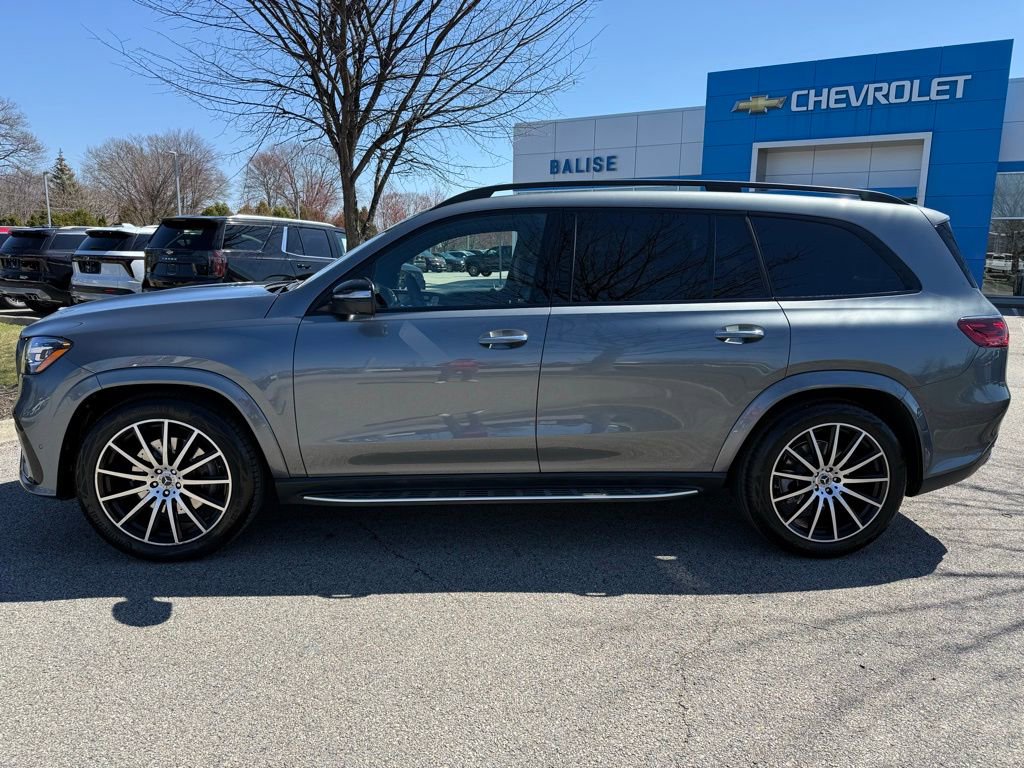Used 2025 Mercedes-Benz GLS 580 4MATIC image 2