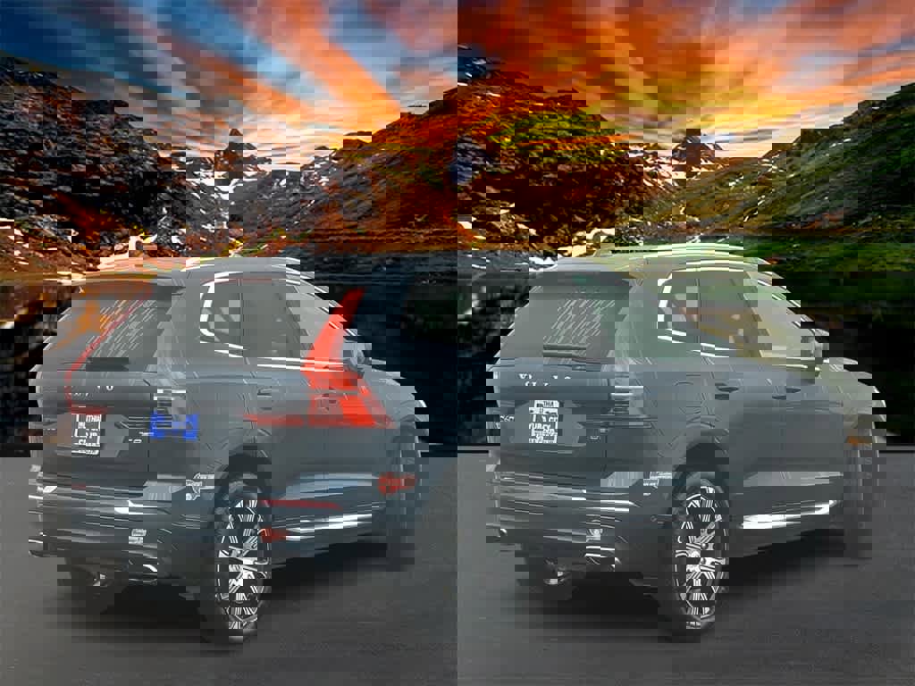 Used 2018 Volvo XC60 T8 Inscription w/ Advanced Package image 6