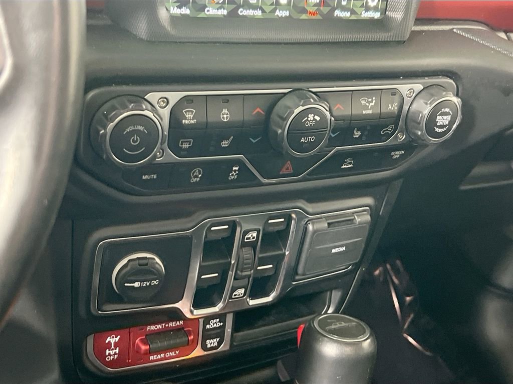 Used 2022 Jeep Gladiator Rubicon w/ Cold Weather Group AWD/4WD image 17