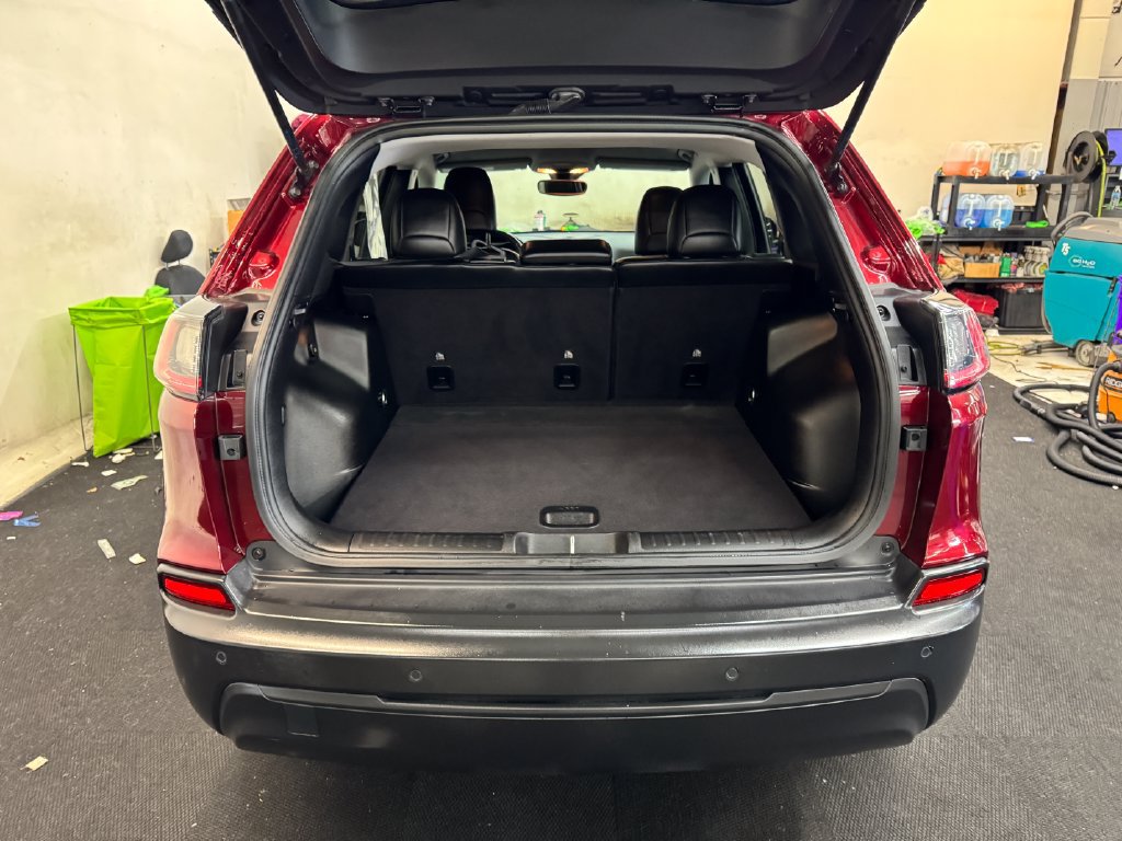 Used 2021 Jeep Cherokee Latitude Plus FWD image 6