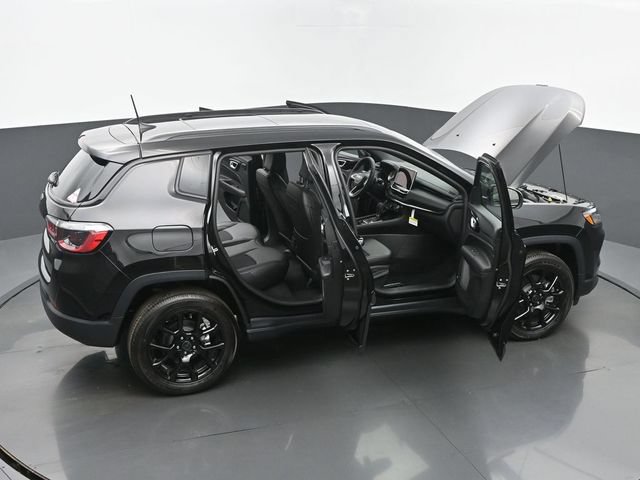 New 2025 Jeep Compass Latitude w/ Sun & Sound Group AWD/4WD image 65
