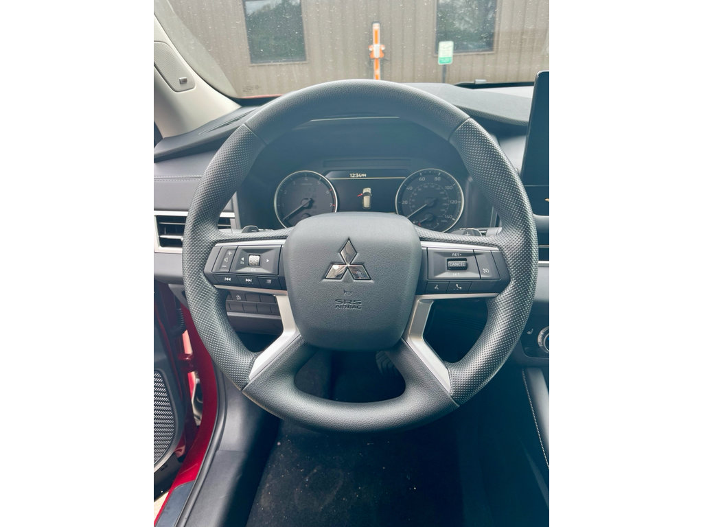New 2026 Mitsubishi Outlander ES AWD/4WD image 7